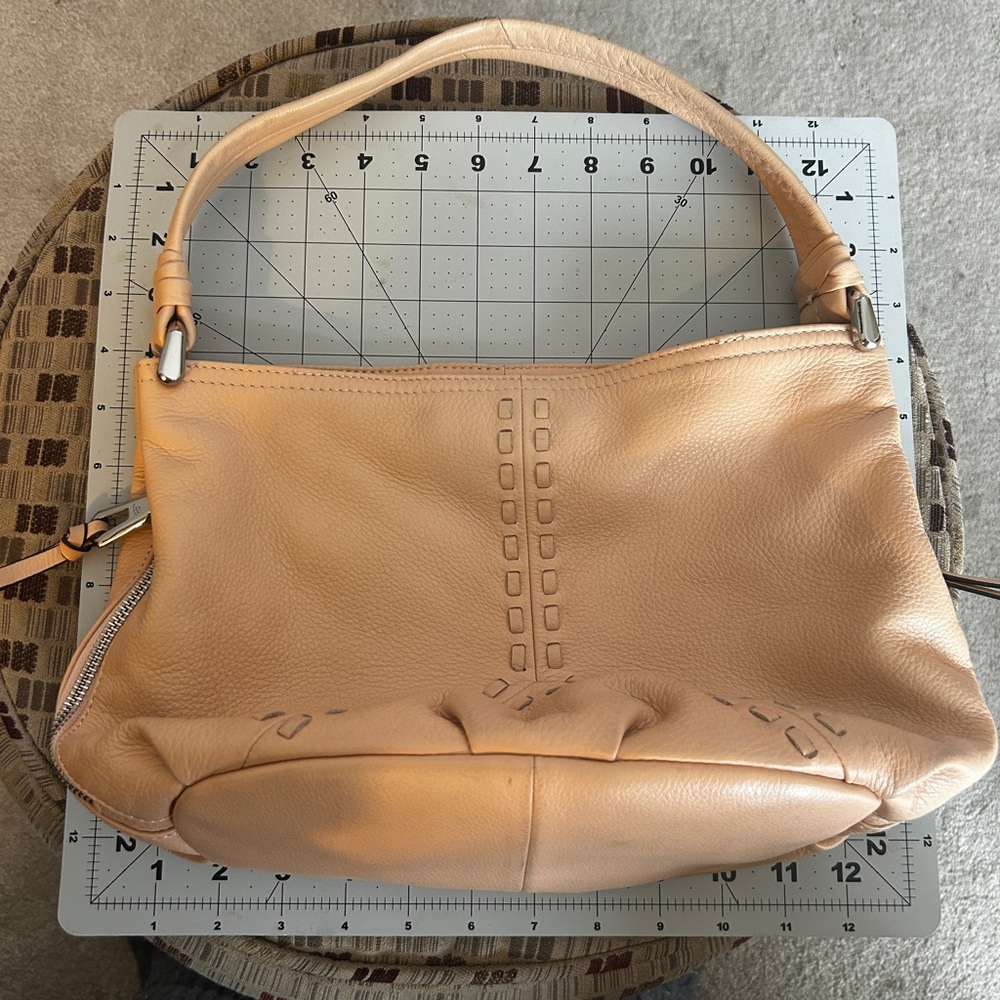B Makowsky Elegant Tan Leather Women's Bag